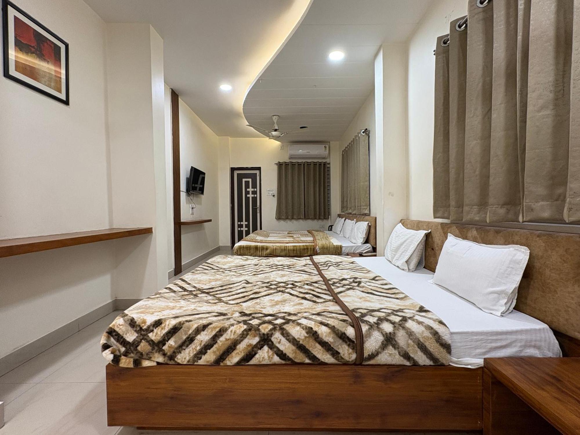 Hotel Anantshree Ujjain Exterior foto